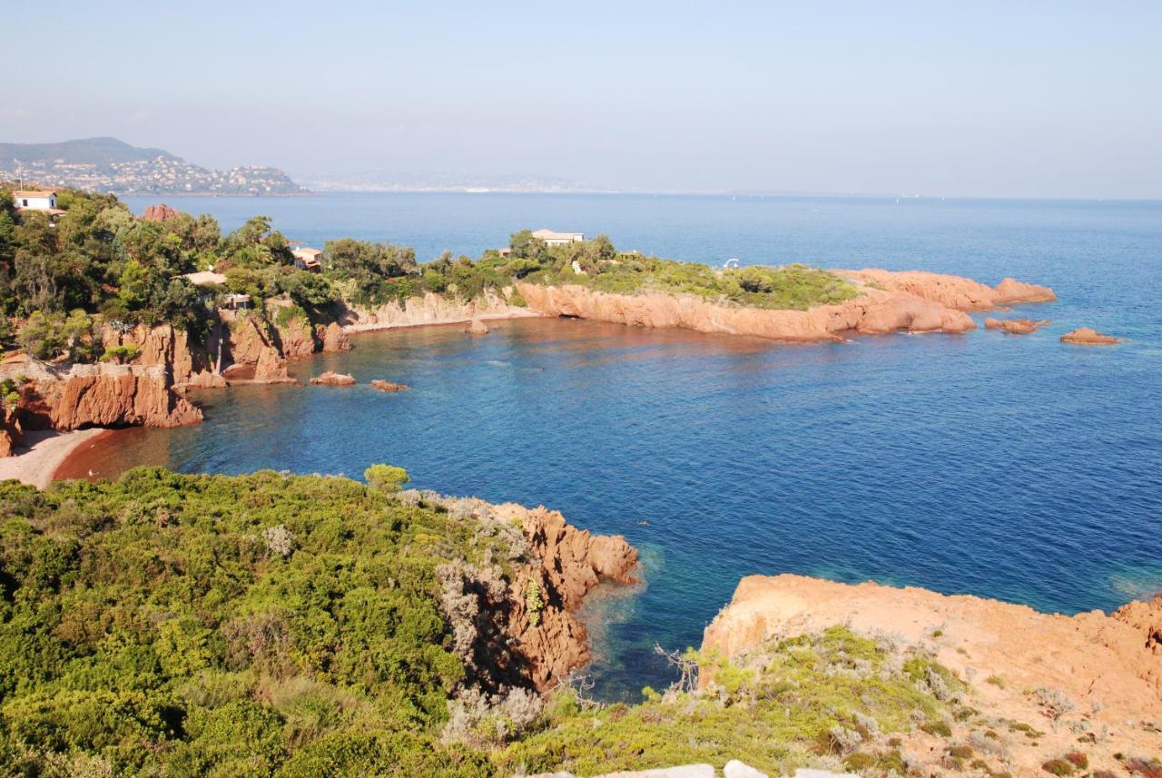Agay Cap Esterel Le Hameau F2 Clim Plein Sud Dernier Etage Magnifique Vue Mer Saint-Raphael  Exterior photo